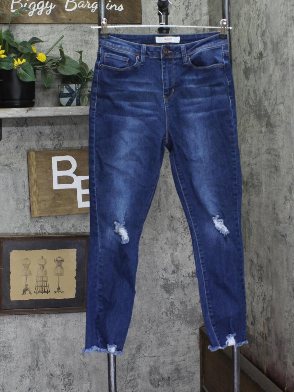 California Vintage Juniors Distressed Stretch Skinny Jeans Blue 9 / 29